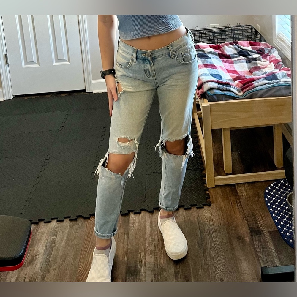 Ripped skinny boyfriend jeans.